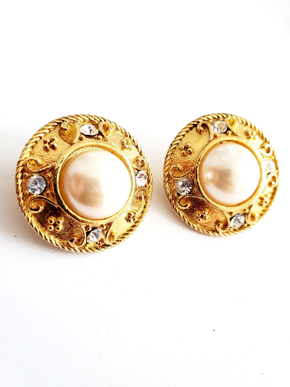 Gold Tone Faux Pearl Rhinestone Round Clip On Earrings 1980s Boho